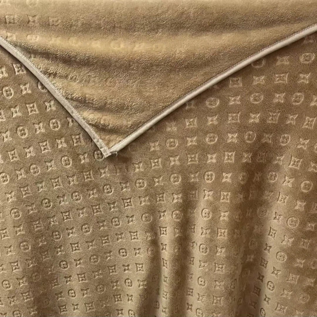 经典老花2.0×2.3米2025流行款复合毯