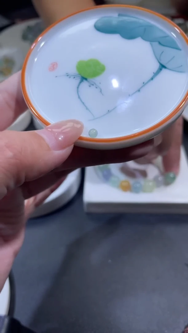 翡翠未镶嵌颈饰心****方翡翠净货