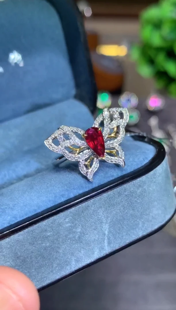 18K金镶嵌戒指红宝石0.66ct