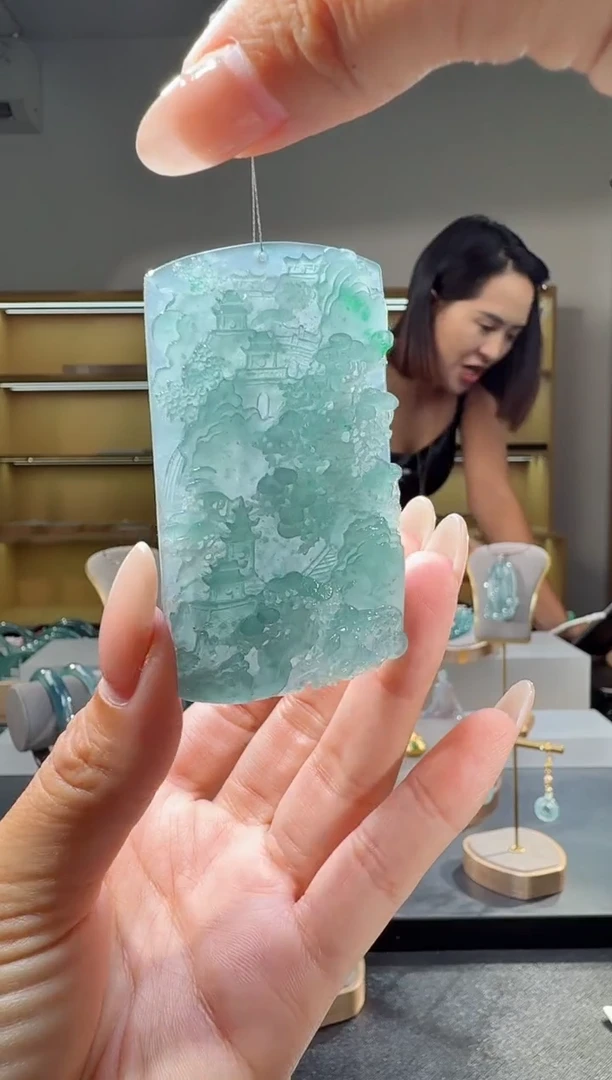 吊坠(不含链)未镶嵌翡翠山水牌
