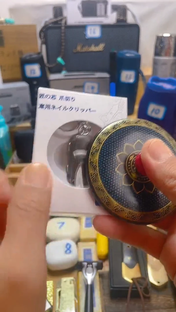 瓷片闪购商品 如图所示