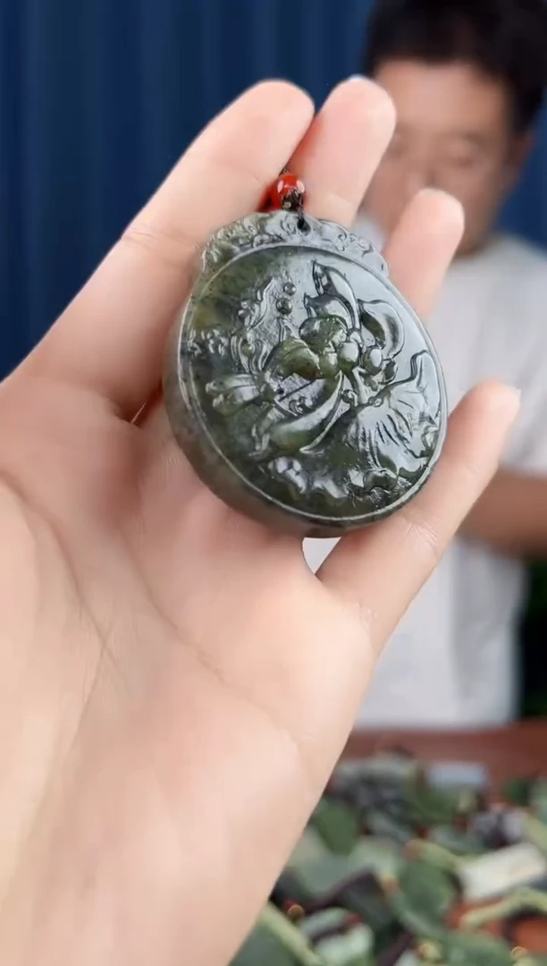 未镶嵌和田玉挂件拍一发一，