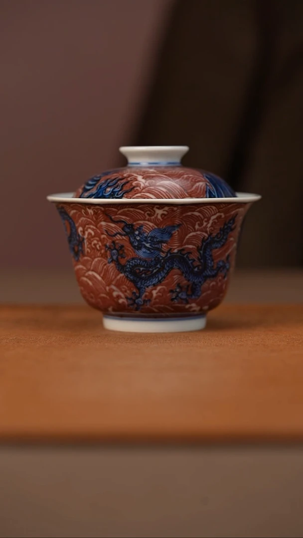 又见春风青花釉里红海水龙纹八方盖碗