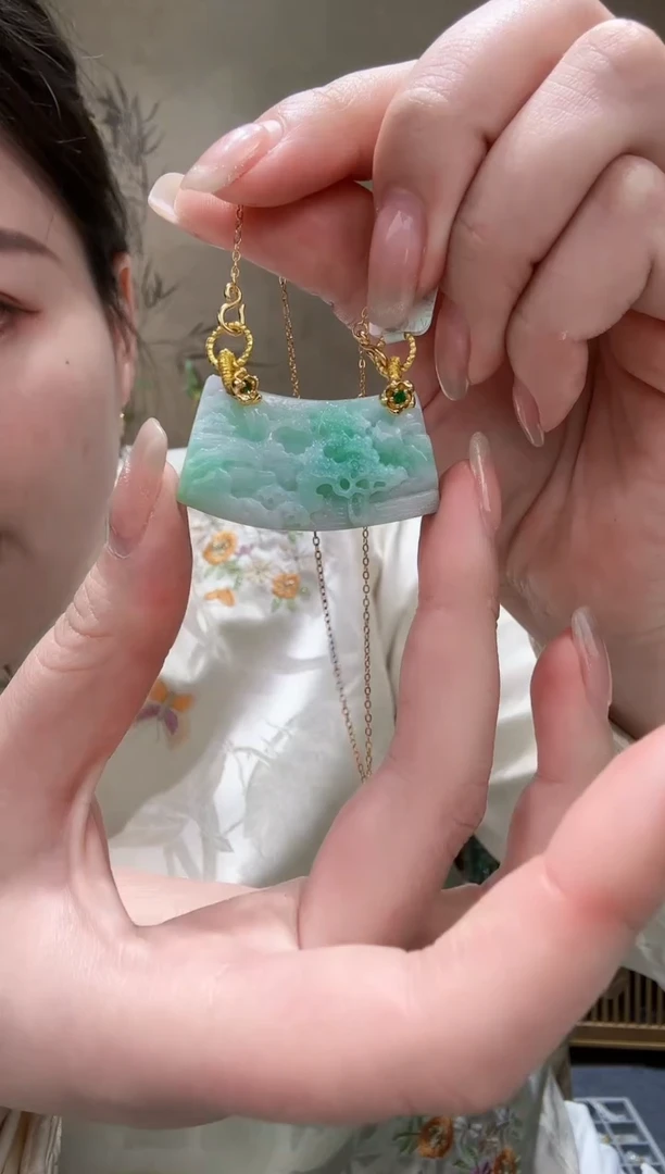 【闪购商品】翡翠颈饰未镶嵌吊坠