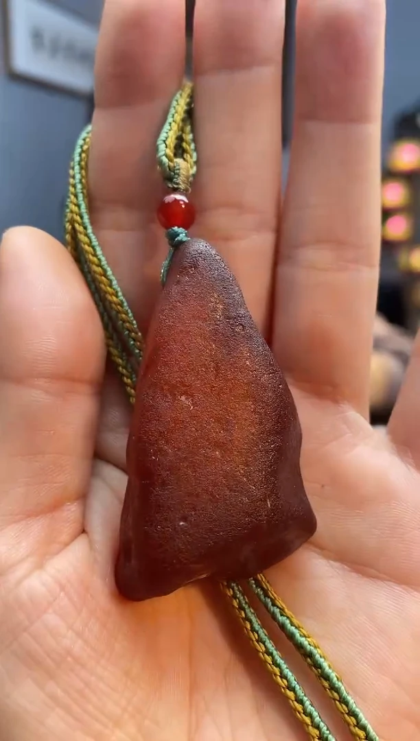 琥珀颈饰未镶嵌吊坠