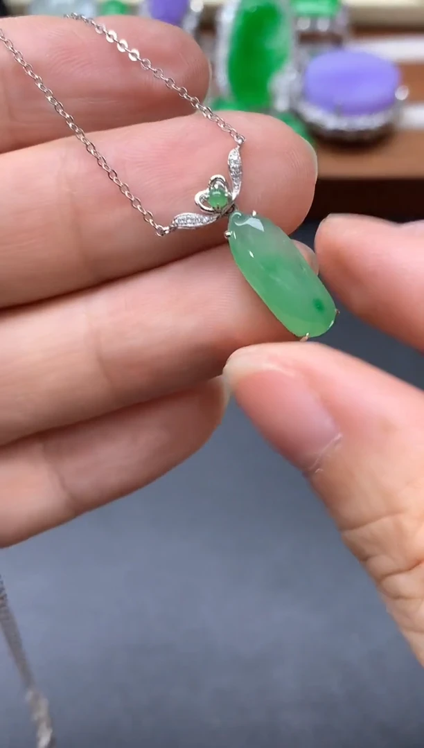 颈饰18K金镶嵌翡翠562-中国好珍宝