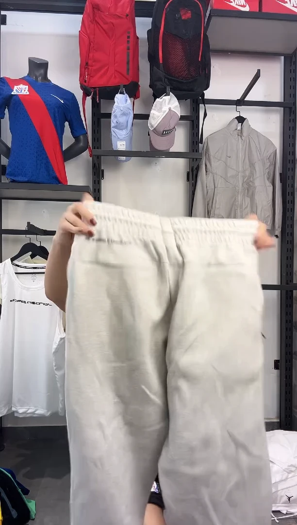 551·编码 耐克卫衣服饰过款为准 尺码·XL180
