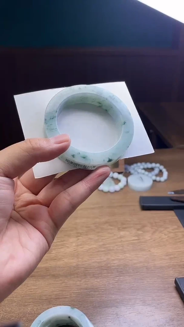 未镶嵌手镯定制翡翠眼**人定制