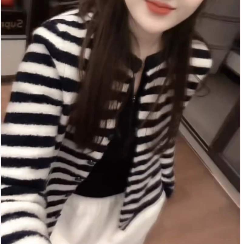 时尚潮流百搭精品女装dgd7435