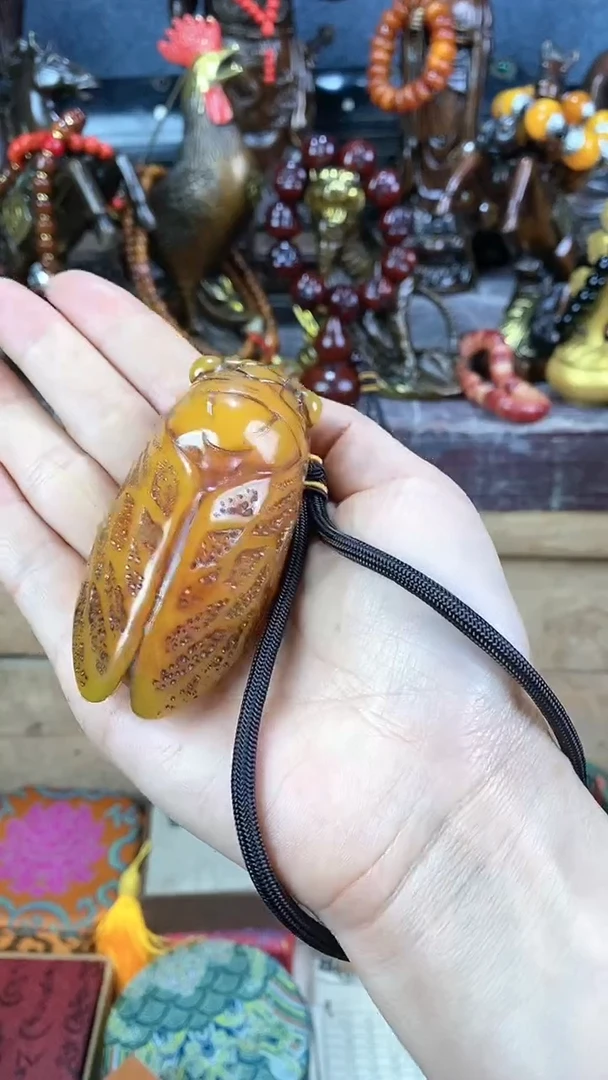 【闪购商品】蜜蜡颈饰未镶嵌猪妹精品专属链接