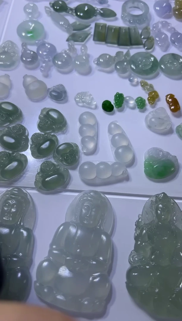 未镶嵌定制翡翠豆子