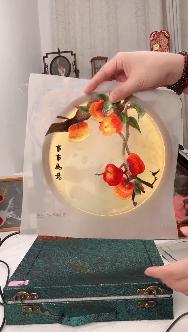 扇子苏绣作品手工摆台