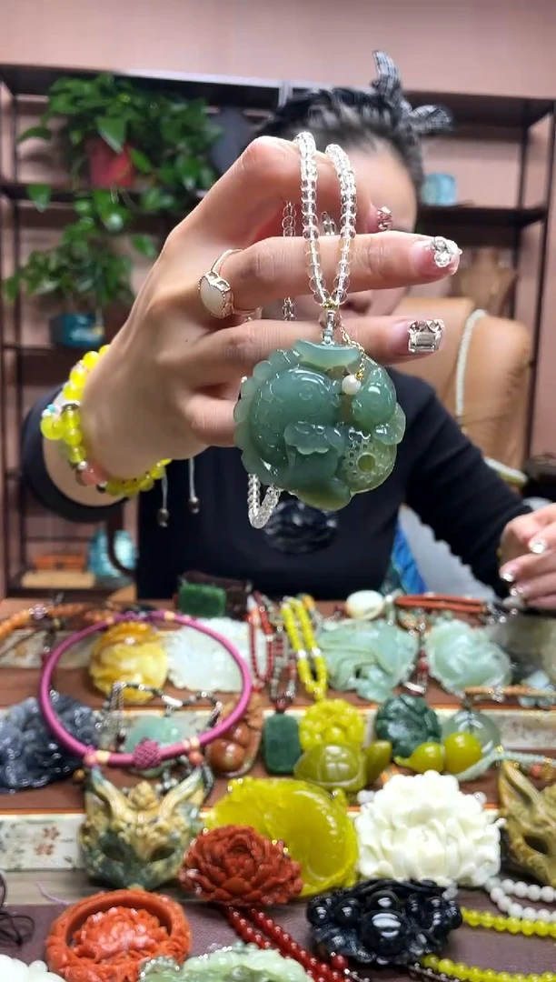 未镶嵌岫玉吊坠·2