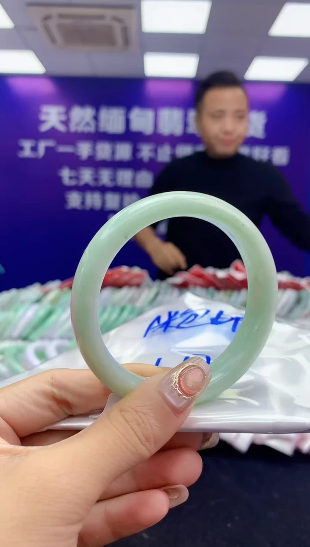 未镶嵌手镯翡翠AAAAAAAAAAAA