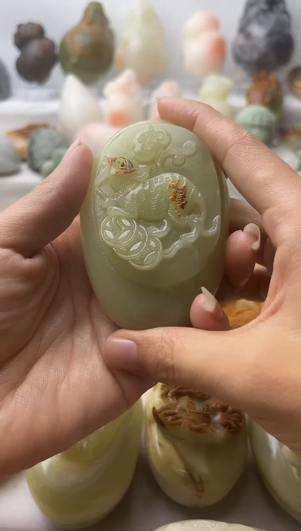 石材方解石手把件不退换鼠