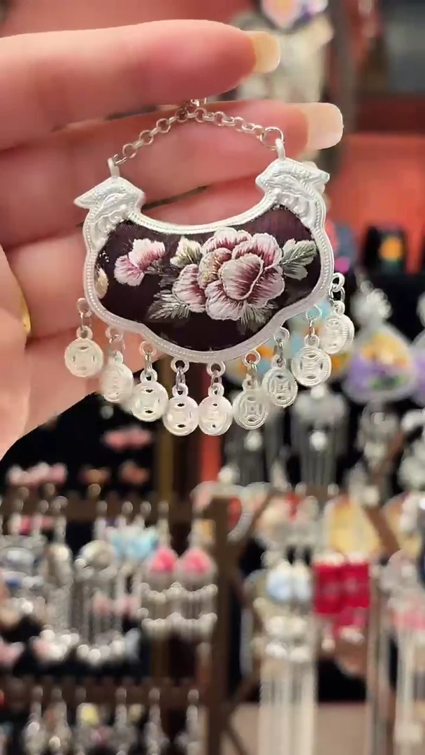 织绣 云织谣民族风精美饰品   18