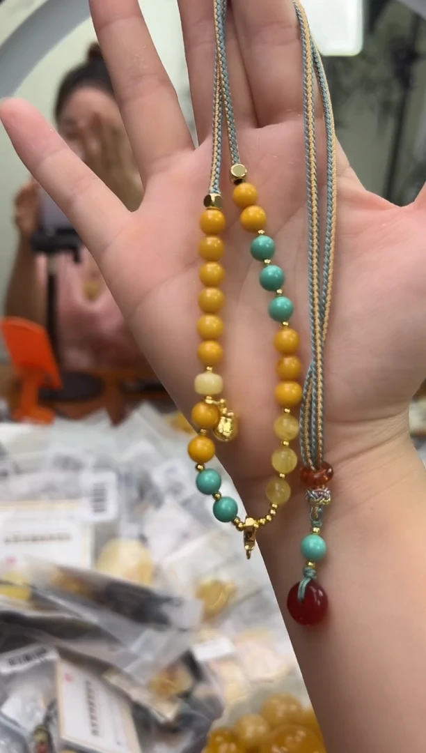 未镶嵌蜜蜡裸石琥珀蜜蜡吊坠多样性发一条