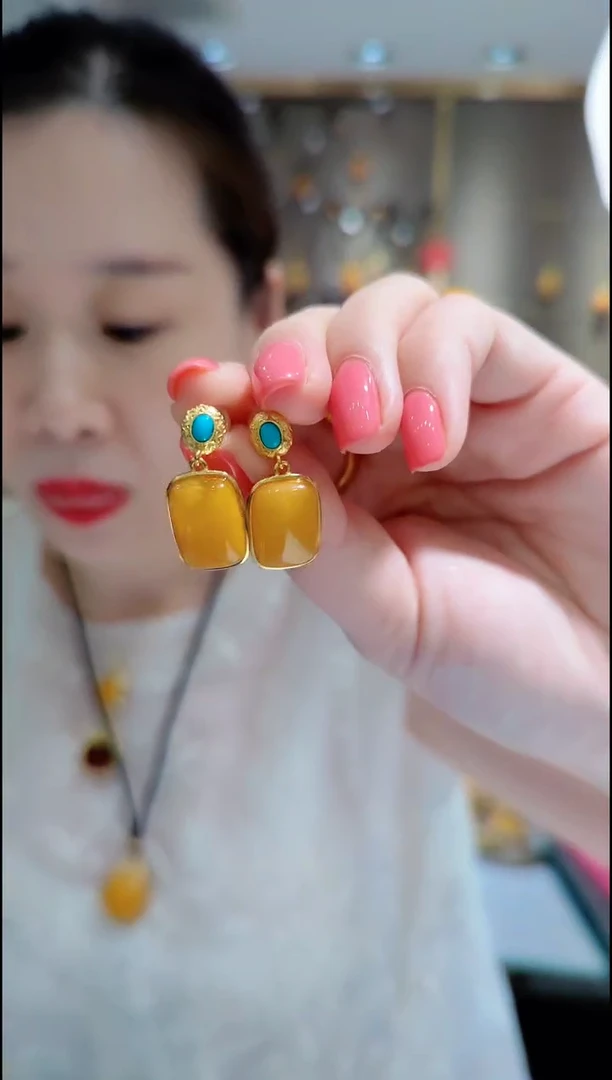 蜜蜡银S925镀金镶嵌珠宝奇石﹣F556蜜蜡耳坠