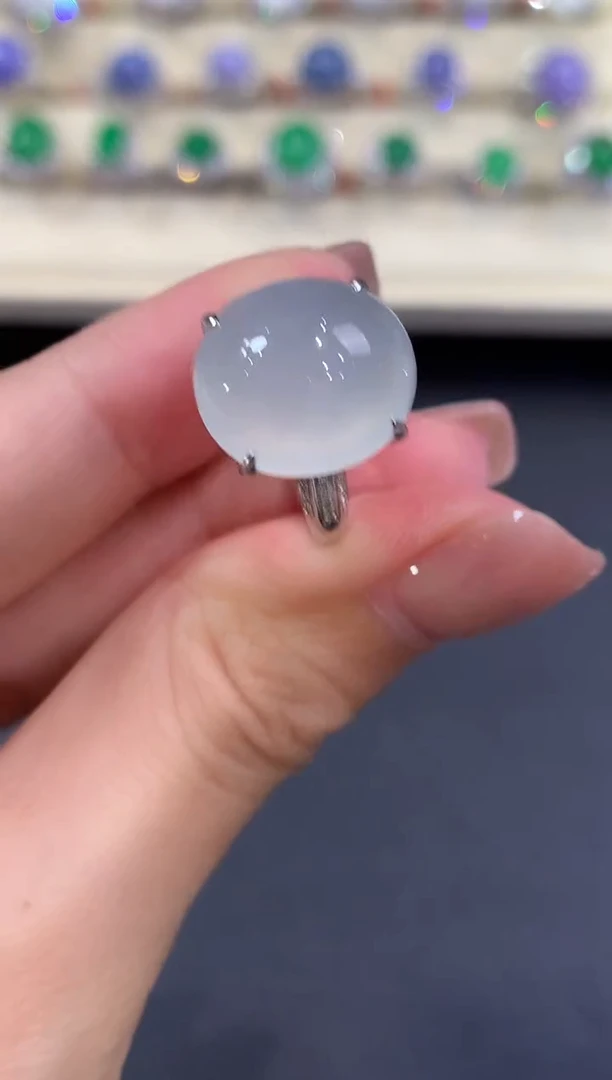 18K金镶嵌戒指翡翠a192