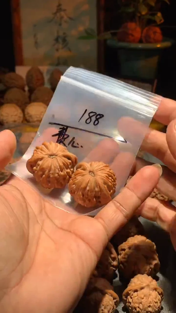 把件桃核费*。丰泰文玩  磨盘    39  尺寸左右