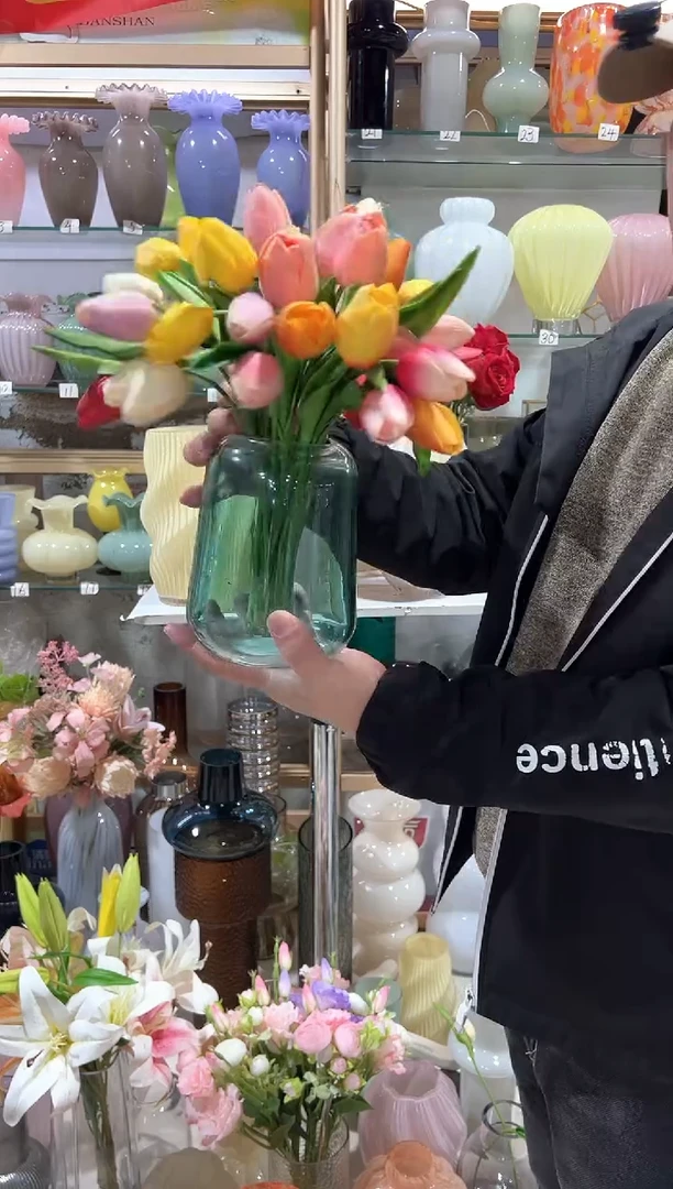 【闪购商品】无铅玻璃绿色花瓶
