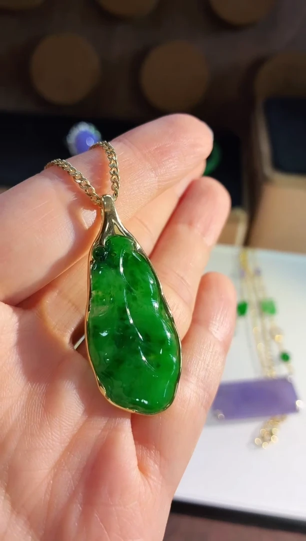 吊坠(不含链)18K金镶嵌翡翠吊坠