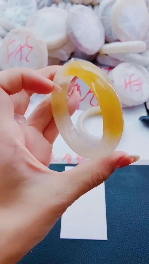 未镶嵌手镯石英质玉M73-58-59
