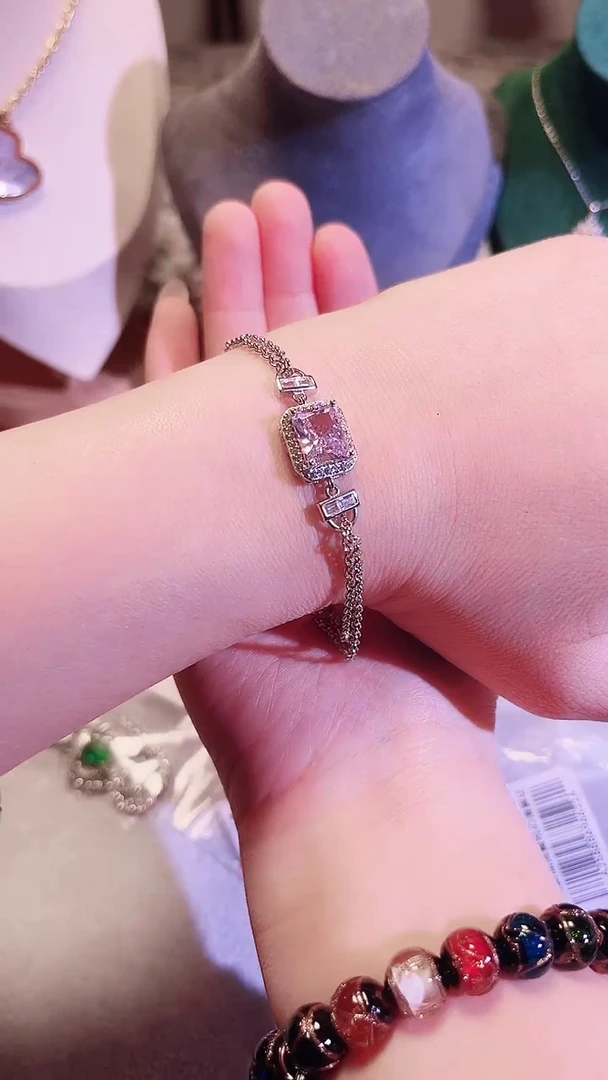 无925银时尚饰品如图所示