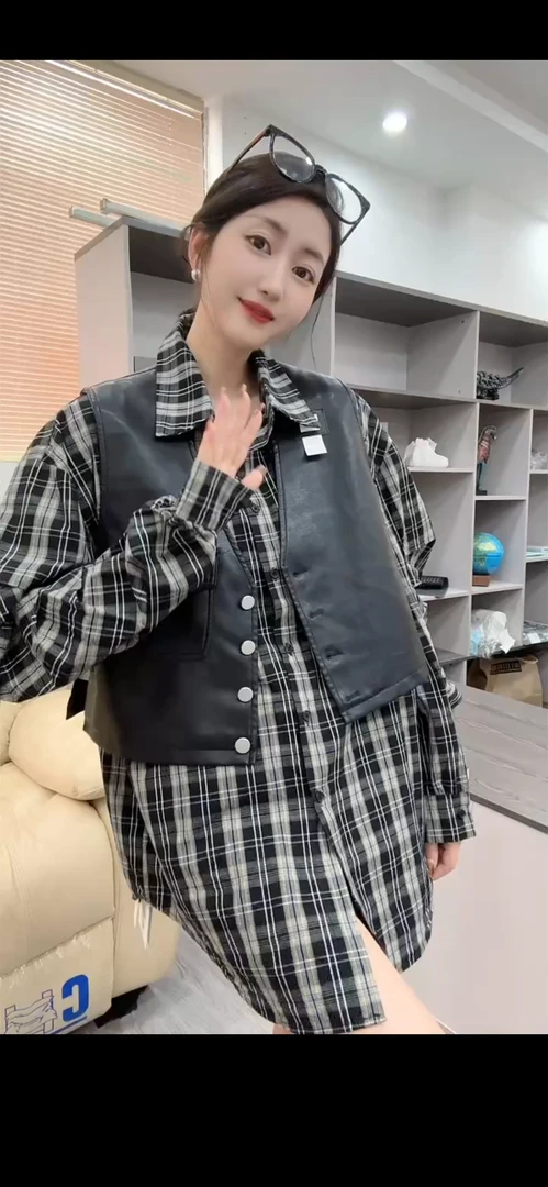 皮衣套装女高级感复古外套女秋新款背心两件套C839