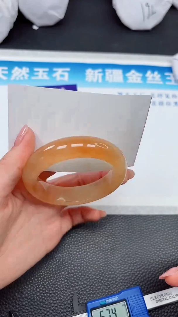 【闪购商品】石英质玉手镯未镶嵌495