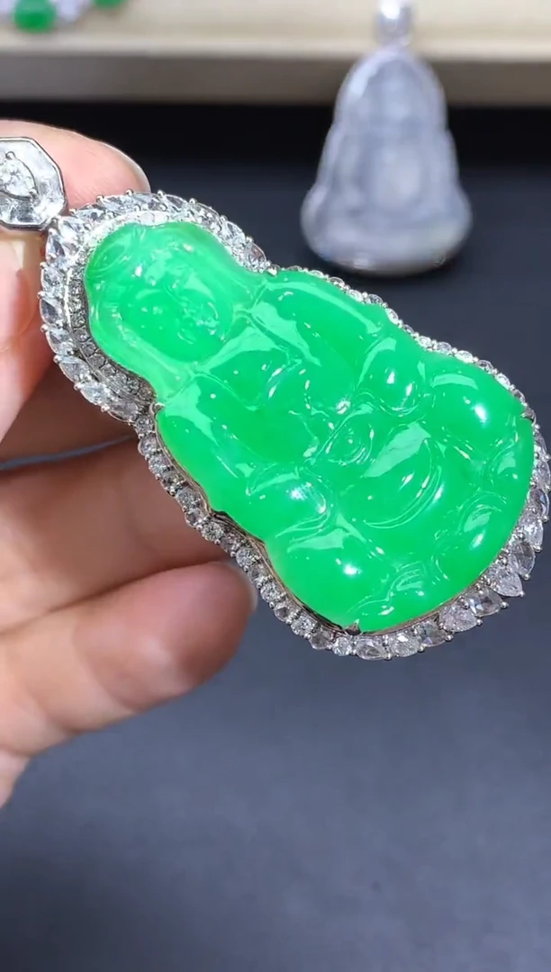 翡翠18K金镶嵌颈饰747中国好珍宝