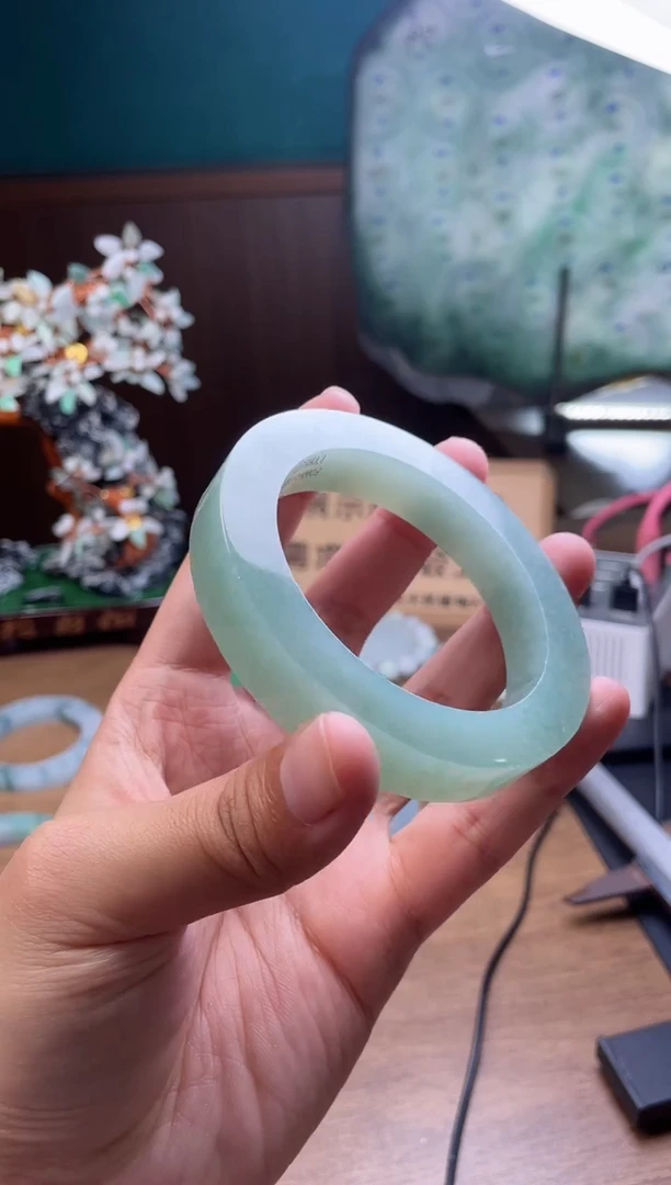 【闪购商品】定制翡翠手镯未镶嵌定制