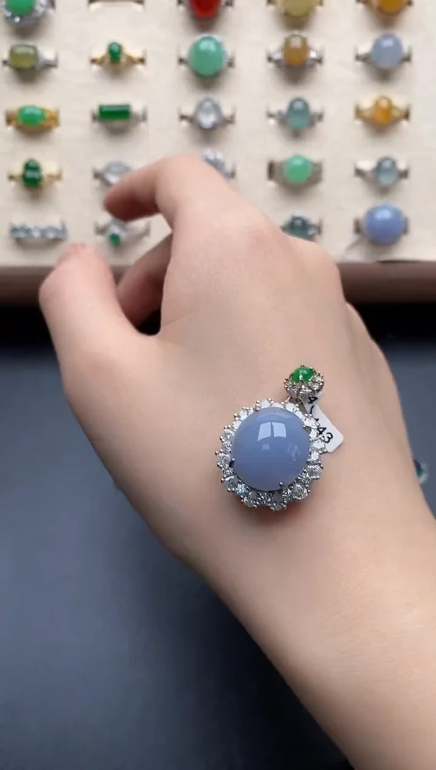 颈饰银S925镶嵌翡翠一物一证一礼盒