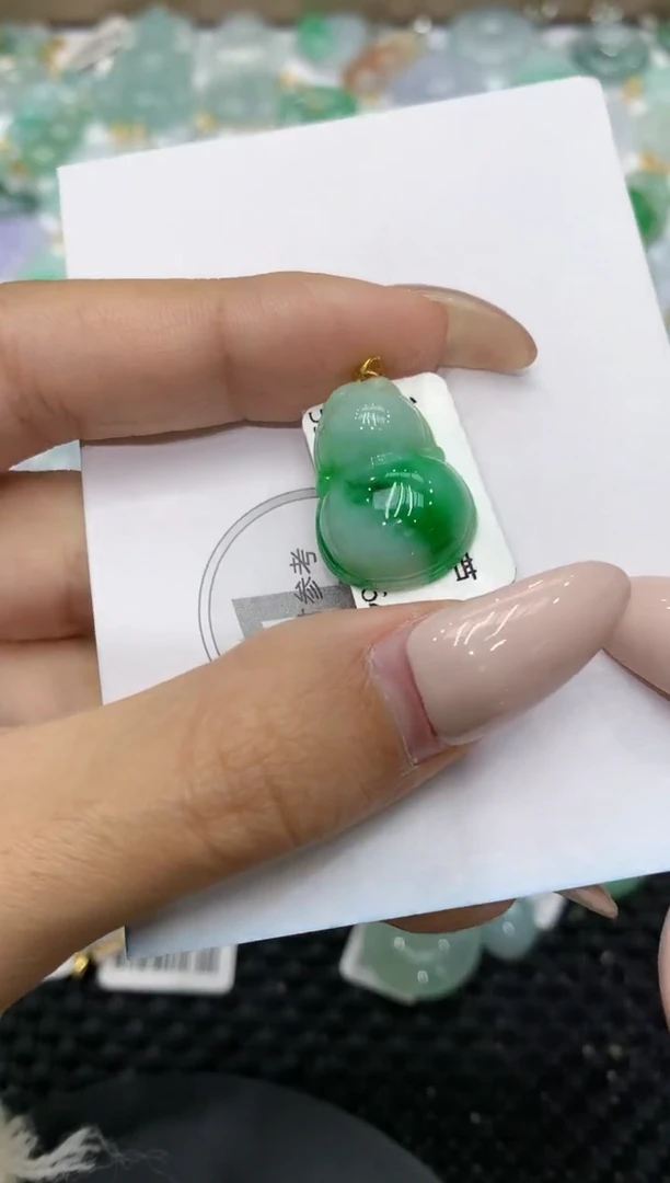 颈饰18K金镶嵌翡翠111111111111