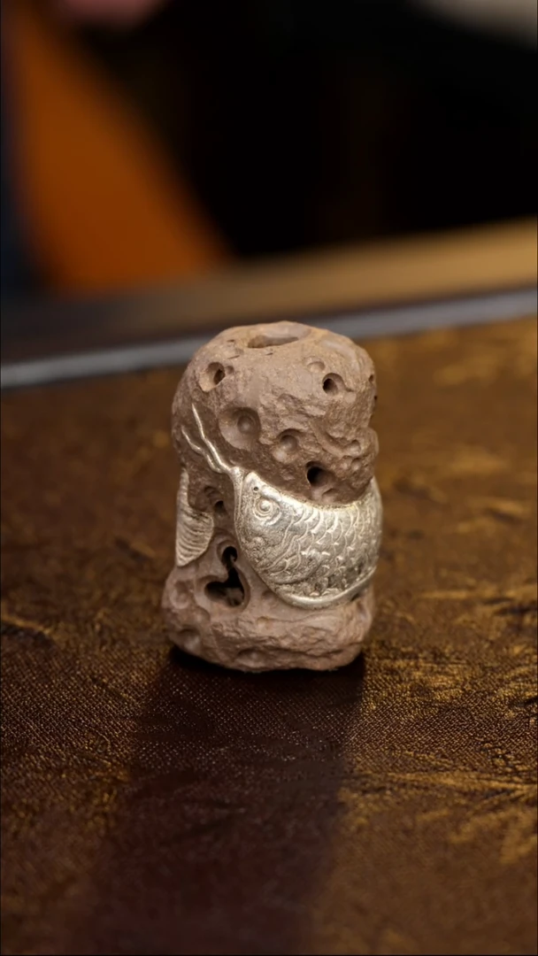 紫砂茶宠银龙鱼盖置。。