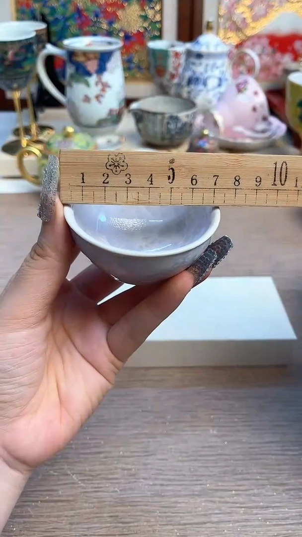 瓷片陶瓷陶瓷陶瓷浅紫色