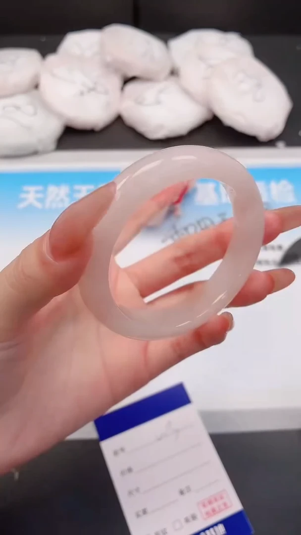 未镶嵌手镯石英质玉3W3-55