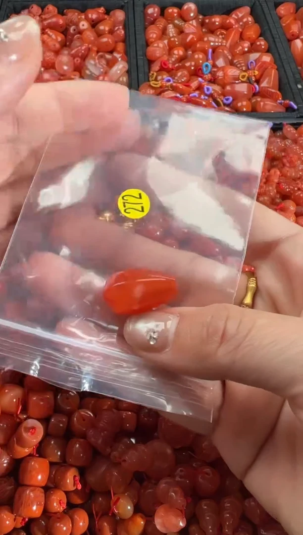 【闪购商品】南红玛瑙颈饰未镶嵌1