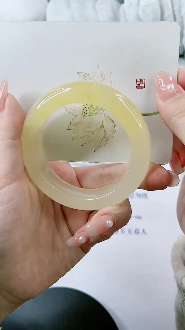 【闪购商品】石英质玉手镯未镶嵌0011560640-多样性发货