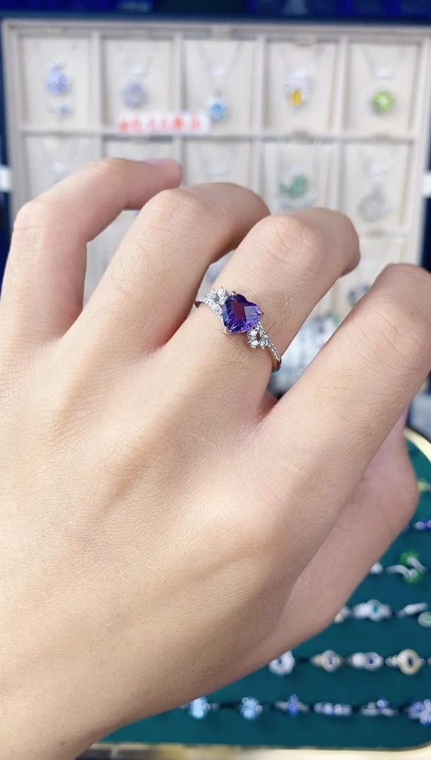 【闪购商品】紫晶戒指银S925镶嵌带证书