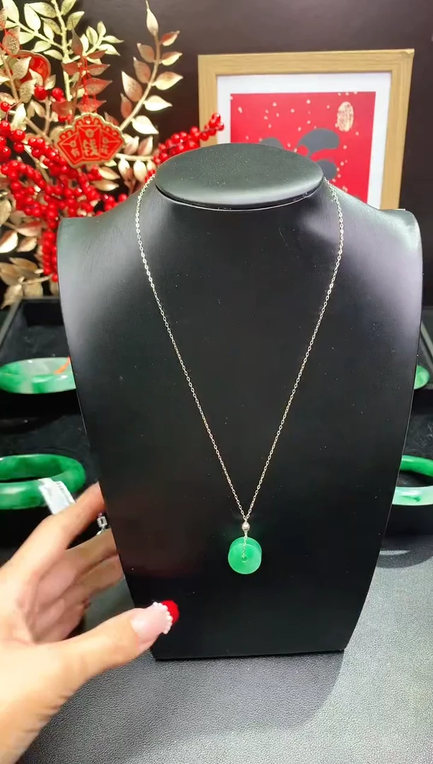 【闪购商品】石英质玉项链银S925镶嵌项链