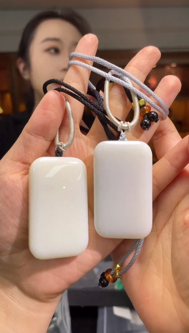 颈饰未镶嵌和田玉（多样性发一件）