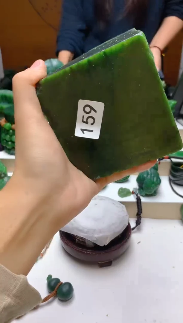 未镶嵌和田玉（碧玉）珠宝半成品0