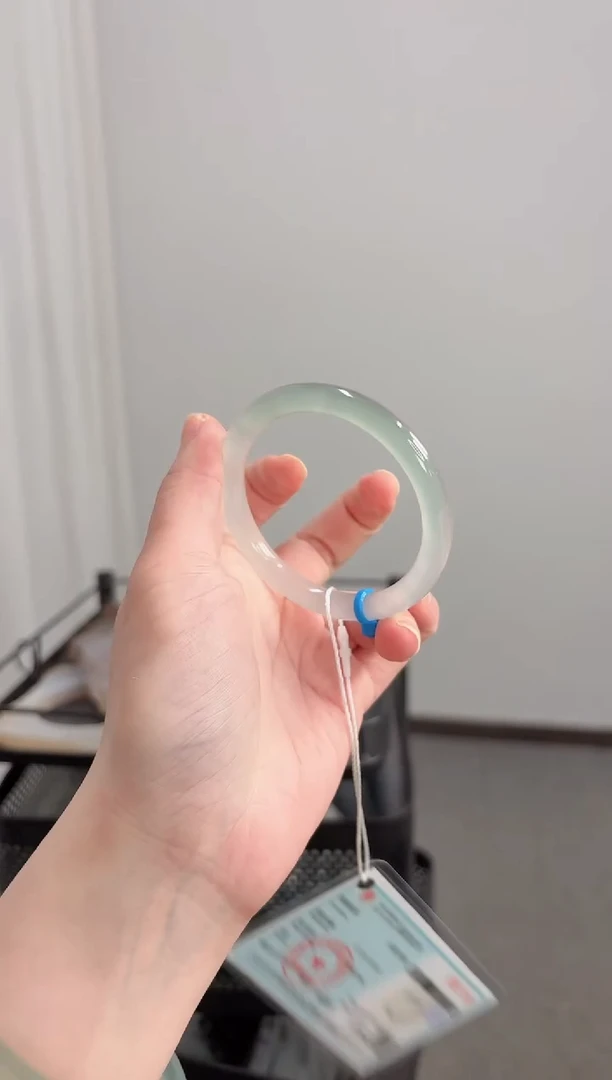 手镯玛瑙/玉髓未镶嵌55-56圈卡8