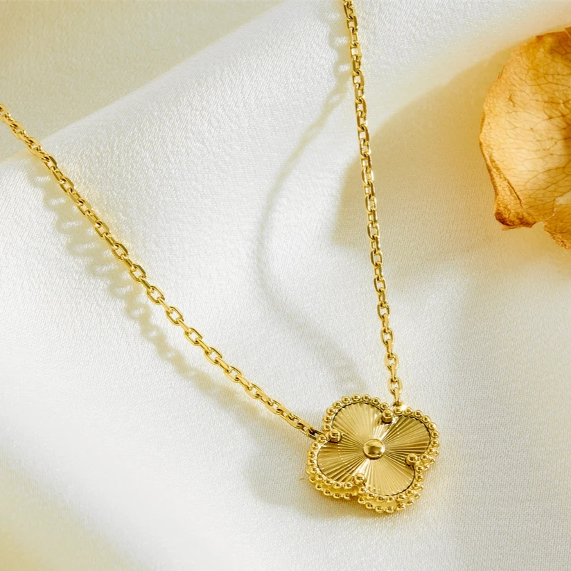 钛钢项链 轻奢气质镭射四叶草项链百搭时尚高级感优雅INS风简约