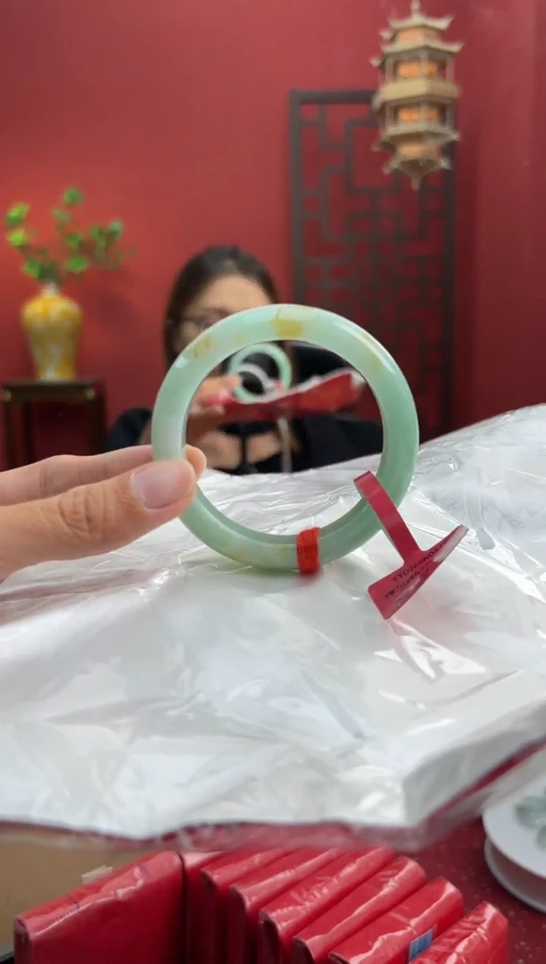未镶嵌手镯翡翠翡翠手镯