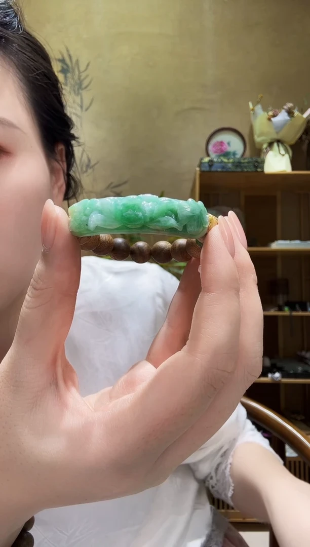 颈饰未镶嵌翡翠手牌
