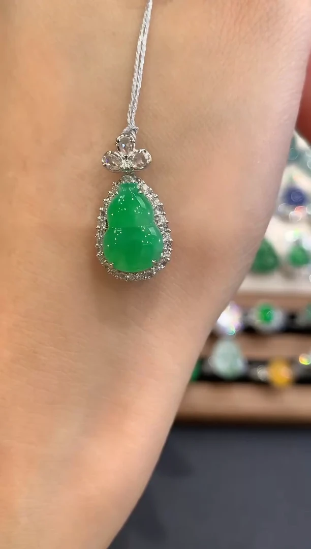 吊坠(不含链)18K金镶嵌翡翠w28