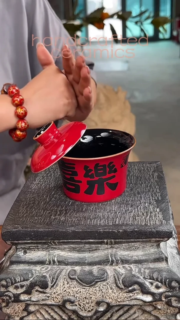 陶瓷红悬停盖碗啊