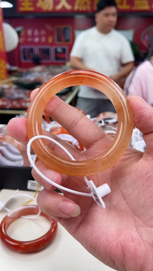 未镶嵌手镯61+南红玛瑙一个/条